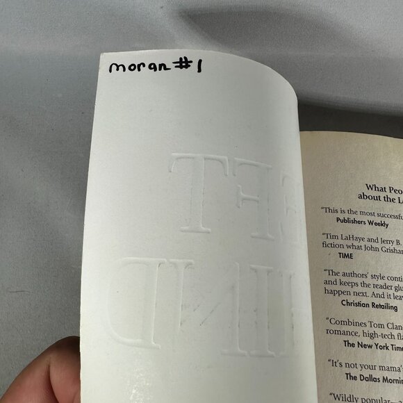 Left Behind: A Novel Of The Earths Last Days Tim LaHaye Jerry B. Jenkins - Picture 3 of 4